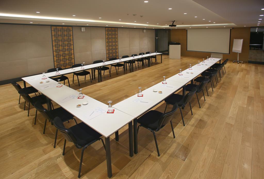 Wes Hotel コジャエリ エクステリア 写真
