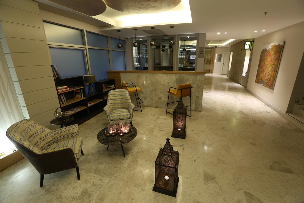 Wes Hotel コジャエリ エクステリア 写真