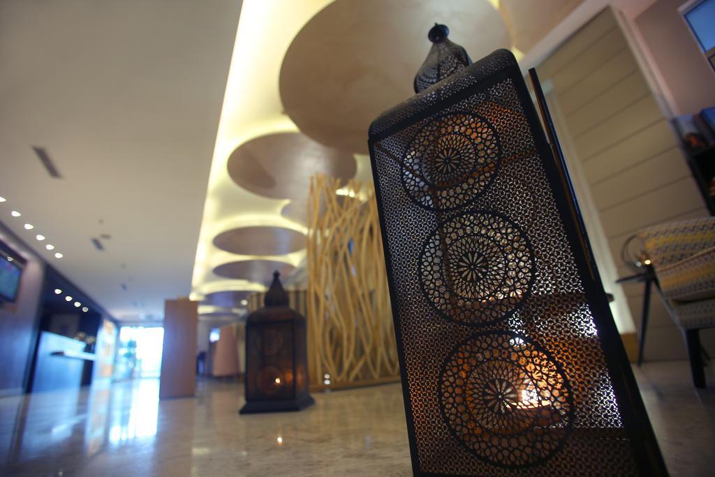 Wes Hotel コジャエリ エクステリア 写真