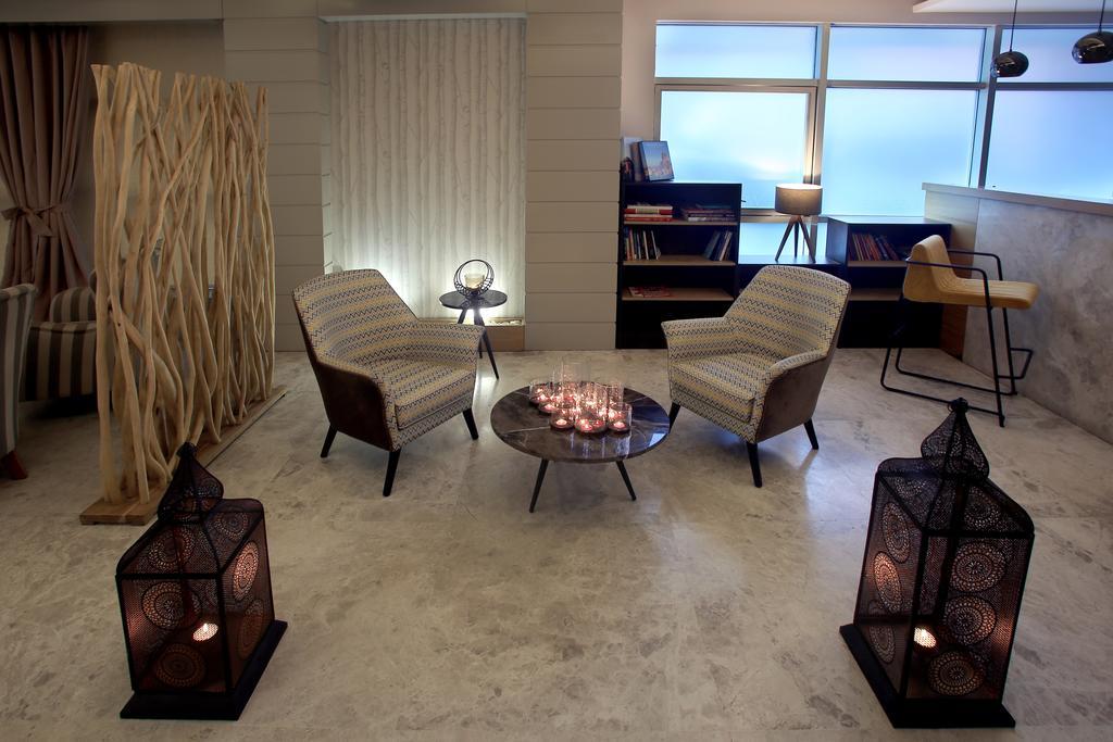Wes Hotel コジャエリ エクステリア 写真